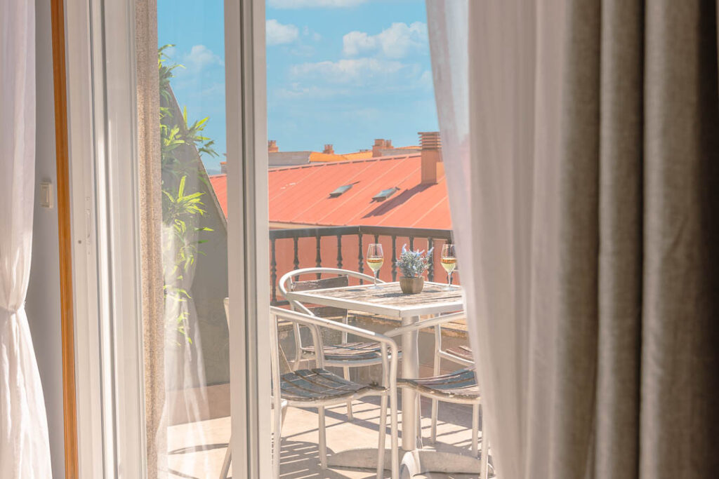 Mesa exterior en terraza